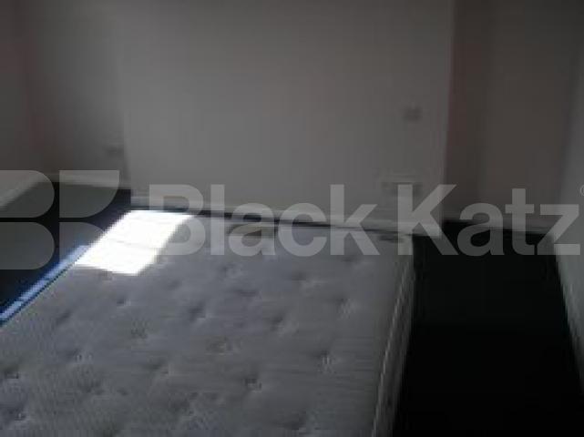 			2 Bedroom, 1 bath, 1 reception Flat			 Camden High Street, CAMDEN NW1